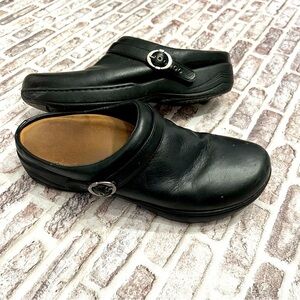 Dansko Mule Leather Black Clogs Women’s 10 Buckle 42 Comfortable‎ Casual Slip On